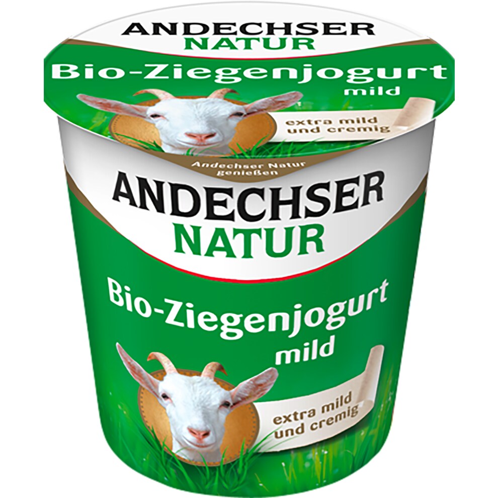 Bio-Yogurt from Goat Milk. Bio Produkte. Молоко натура